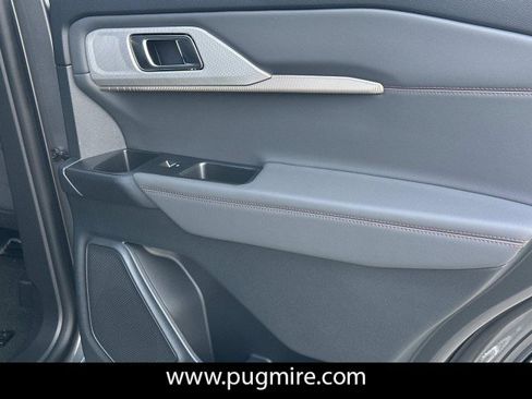 New 2026 Ford Explorer Active RWD image 16