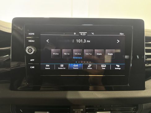 Used 2025 Volkswagen Jetta Sport FWD image 29