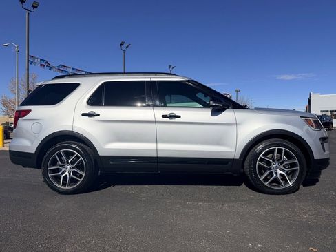 Used 2018 Ford Explorer Sport image 42