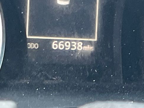 Used 2018 Toyota Camry SE w/ Convenience Package image 7