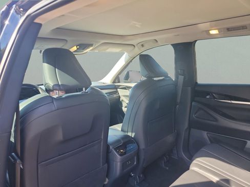 Certified 2025 INFINITI QX60 Pure w/ Cargo Package image 7