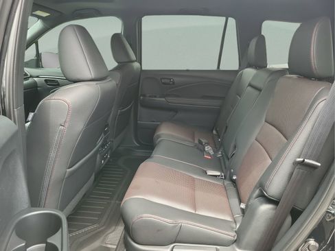 Used 2024 Honda Passport Black Edition image 18
