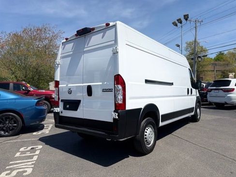 Used 2025 RAM ProMaster 2500 w/ Convenience Group FWD image 6