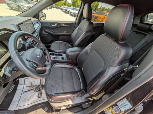 Certified 2023 Ford Escape ST-Line w/ Tech Pack #1 AWD/4WD image 7