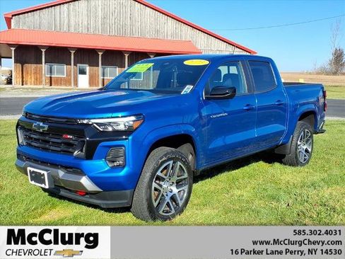 Used 2023 Chevrolet Colorado Z71 w/ Z71 Convenience Package 2 image 1