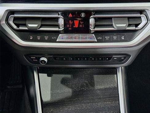 Used 2023 BMW 430i xDrive Convertible w/ Premium Package image 16