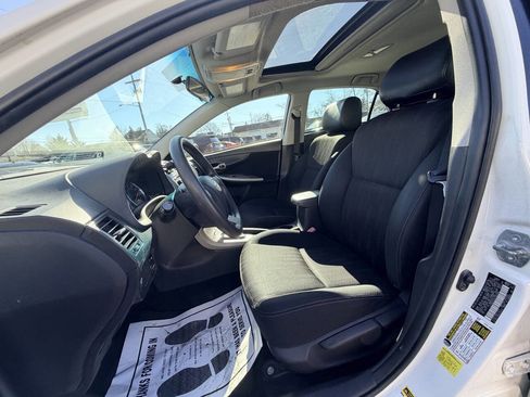 Used 2012 Toyota Corolla S image 35