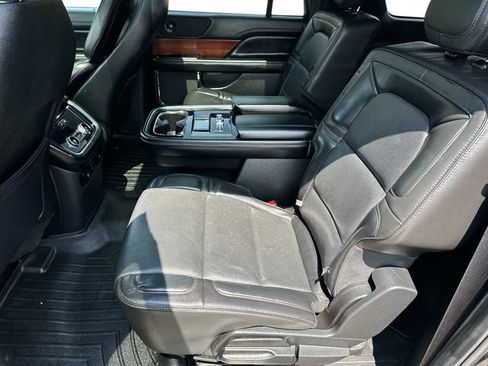 Used 2018 Lincoln Navigator L Reserve w/ Technology Package AWD/4WD image 11