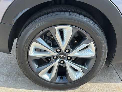 Used 2022 Chevrolet Bolt EUV LT w/ Convenience Package image 10