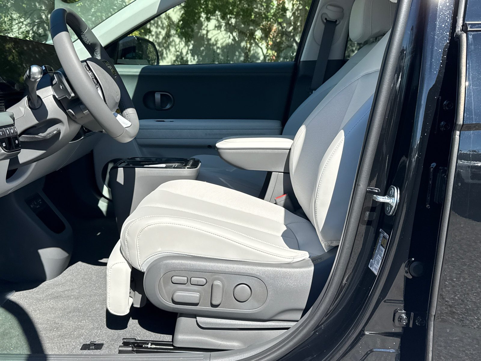 New 2027 Hyundai Ioniq 5 Limited RWD image 10