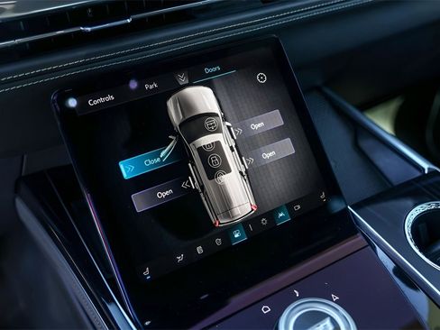 Used 2025 Cadillac Escalade Sport w/ Touring Package image 18