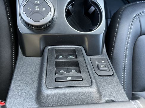 New 2025 Ford Bronco Big Bend image 15