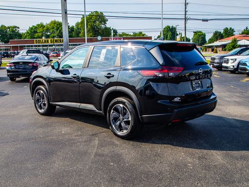 Used 2024 Nissan Rogue SV FWD image 5