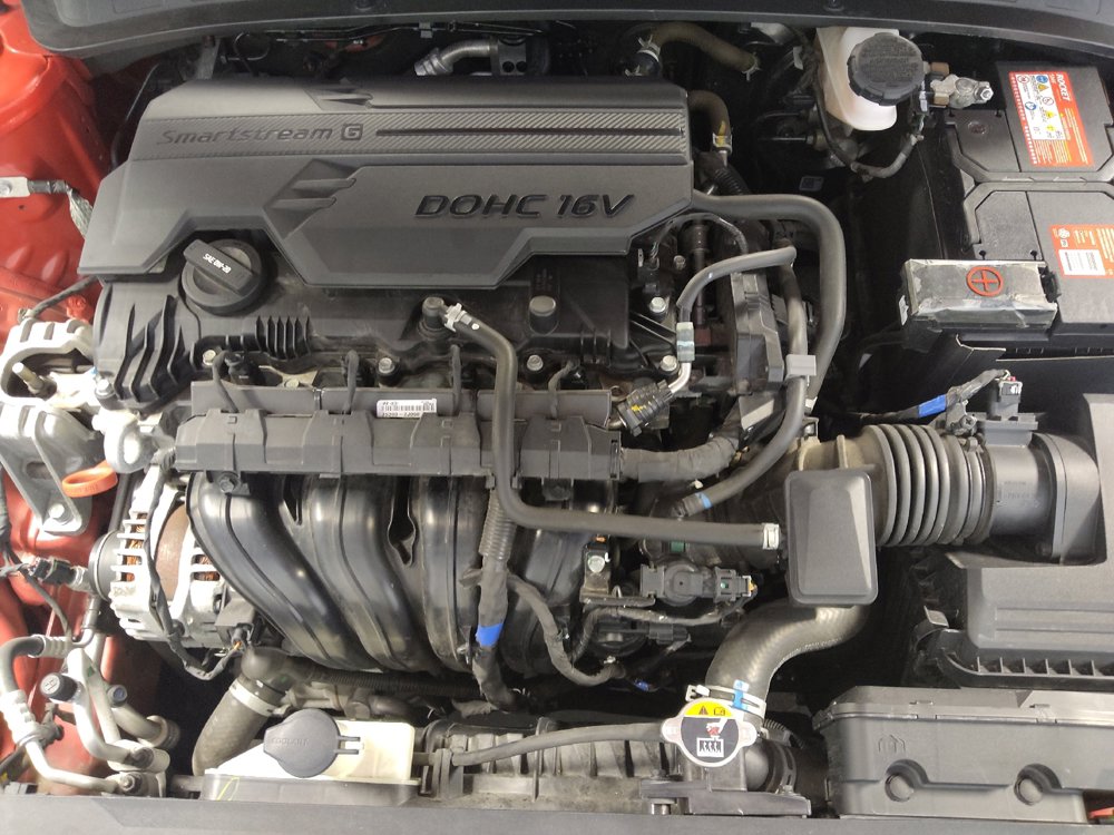 Used 2021 Hyundai Elantra SE FWD image 30