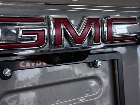 Used 2023 GMC Acadia Denali w/ Denali Ultimate Package image 17