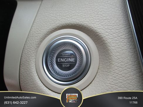 Used 2019 Mercedes-Benz C 300 4MATIC Sedan image 12