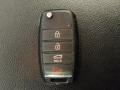 Used 2020 Kia Optima LX FWD image 32