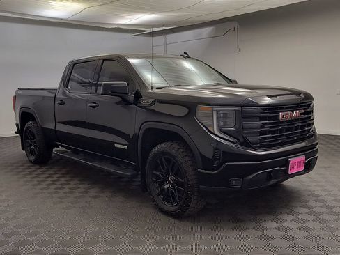 Used 2023 GMC Sierra 1500 Elevation AWD/4WD image 7