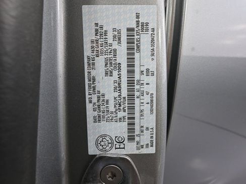 Used 2024 Ford Escape Platinum AWD/4WD image 47