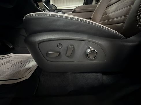 New 2026 GMC Acadia Denali Ultimate w/ LPO, Floor Liner Package image 19