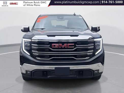 Used 2024 GMC Sierra 1500 SLT image 2
