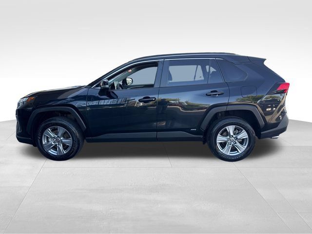 Used 2025 Toyota RAV4 LE AWD/4WD image 2