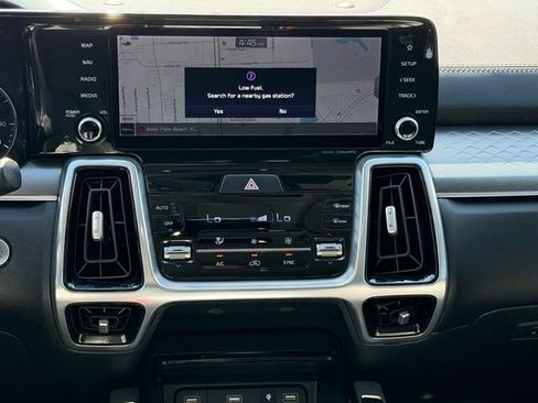 Used 2022 Kia Sorento SX FWD image 16