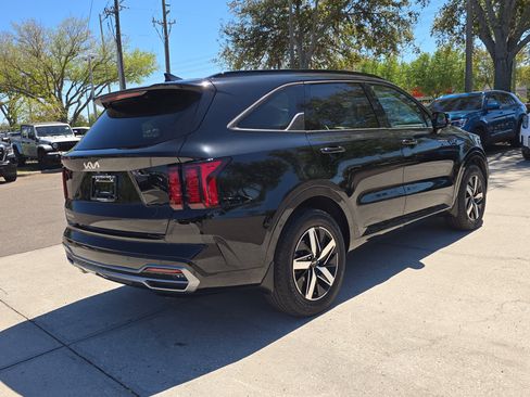 Certified 2023 Kia Sorento EX image 7