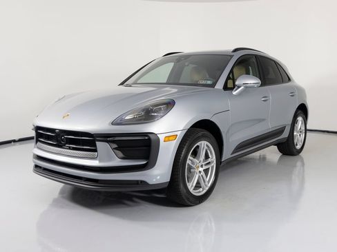 New 2026 Porsche Macan AWD/4WD image 7