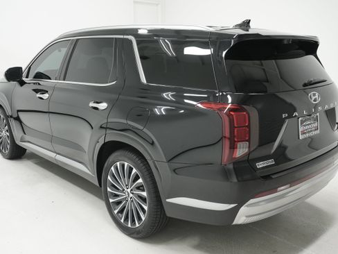 Used 2023 Hyundai Palisade Calligraphy FWD image 6