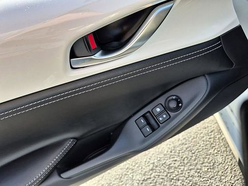 New 2026 MAZDA MX-5 Miata Club w/ Interior Package RWD image 13