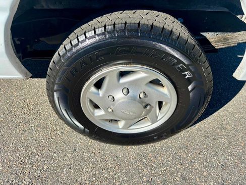 Used 2012 Ford E-250 and Econoline 250 Extended w/ PWR Group image 25