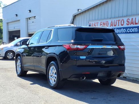 Used 2018 Chevrolet Traverse LT FWD image 3