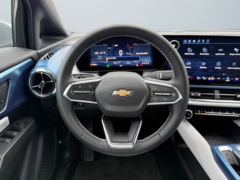New 2026 Chevrolet Equinox EV LT image 12