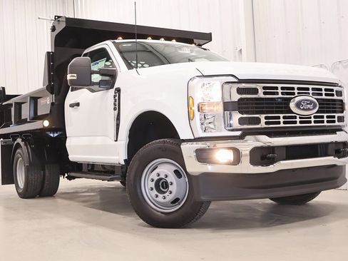 New 2025 Ford F350 XL w/ XL Chrome Package image 30