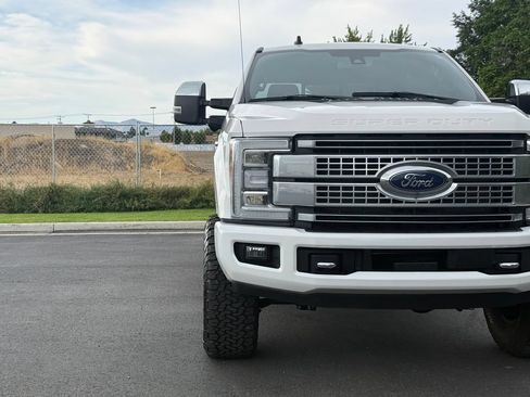 Used 2019 Ford F350 Platinum w/ Platinum Ultimate Package AWD/4WD image 4
