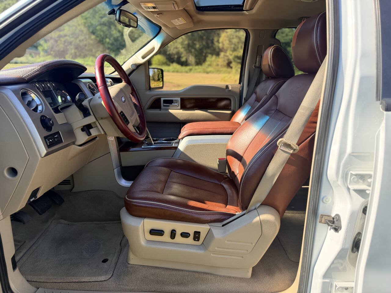 Used 2010 Ford F150 Lariat RWD image 15