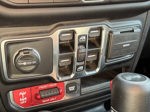 Used 2021 Jeep Wrangler Unlimited Rubicon 4xe w/ Cold Weather Group image 19