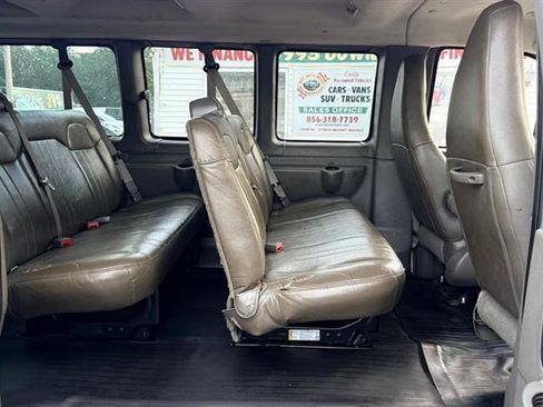 Used 2019 Chevrolet Express 3500 LS RWD image 21