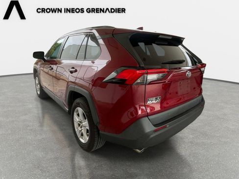 Used 2021 Toyota RAV4 XLE FWD image 4