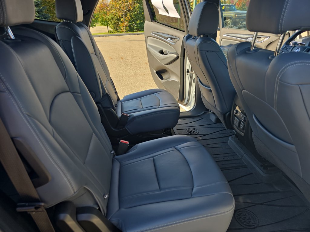Used 2023 Buick Enclave Essence w/ Experience Buick Package AWD/4WD image 11