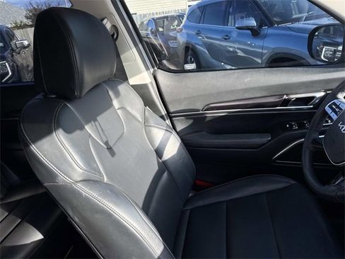 Used 2024 Kia Telluride S w/ S Sunroof Package image 14