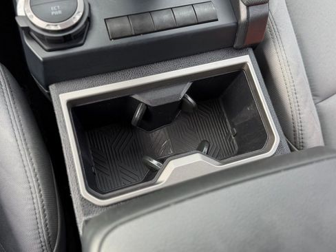 Used 2024 Toyota Tacoma SR5 image 18