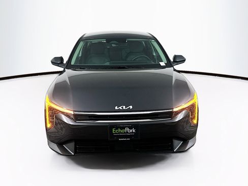 Used 2025 Kia K4 LXS image 2
