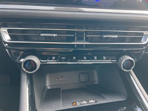 New 2026 Chevrolet Traverse High Country w/ LPO, Floor Liner Package image 20