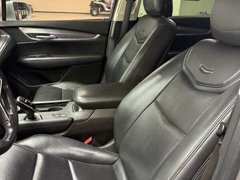 Used 2019 Cadillac XT5 Premium Luxury image 11