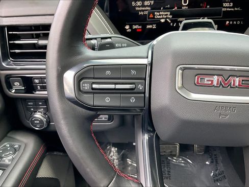 Used 2025 GMC Yukon AT4 Ultimate w/ LPO, Floor Liner Package AWD/4WD image 24