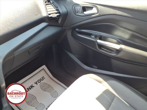 Used 2019 Ford Escape SE FWD image 22