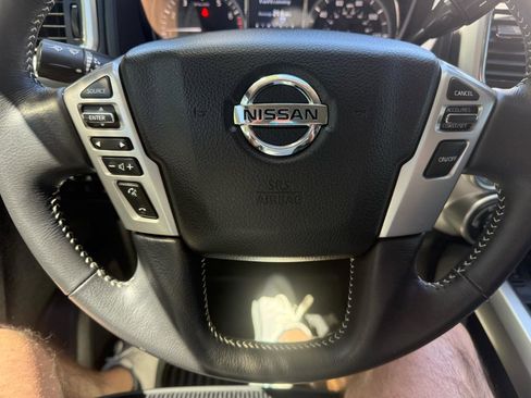 Used 2018 Nissan Titan PRO-4X AWD/4WD image 13