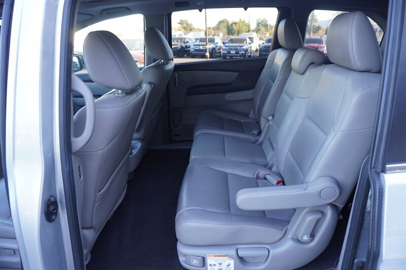 Used 2012 Honda Odyssey EX-L image 25